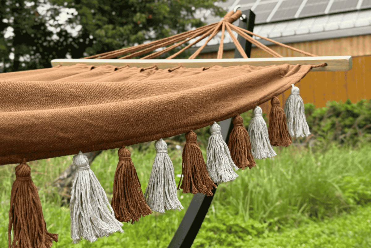 Pompons du hamac caramel